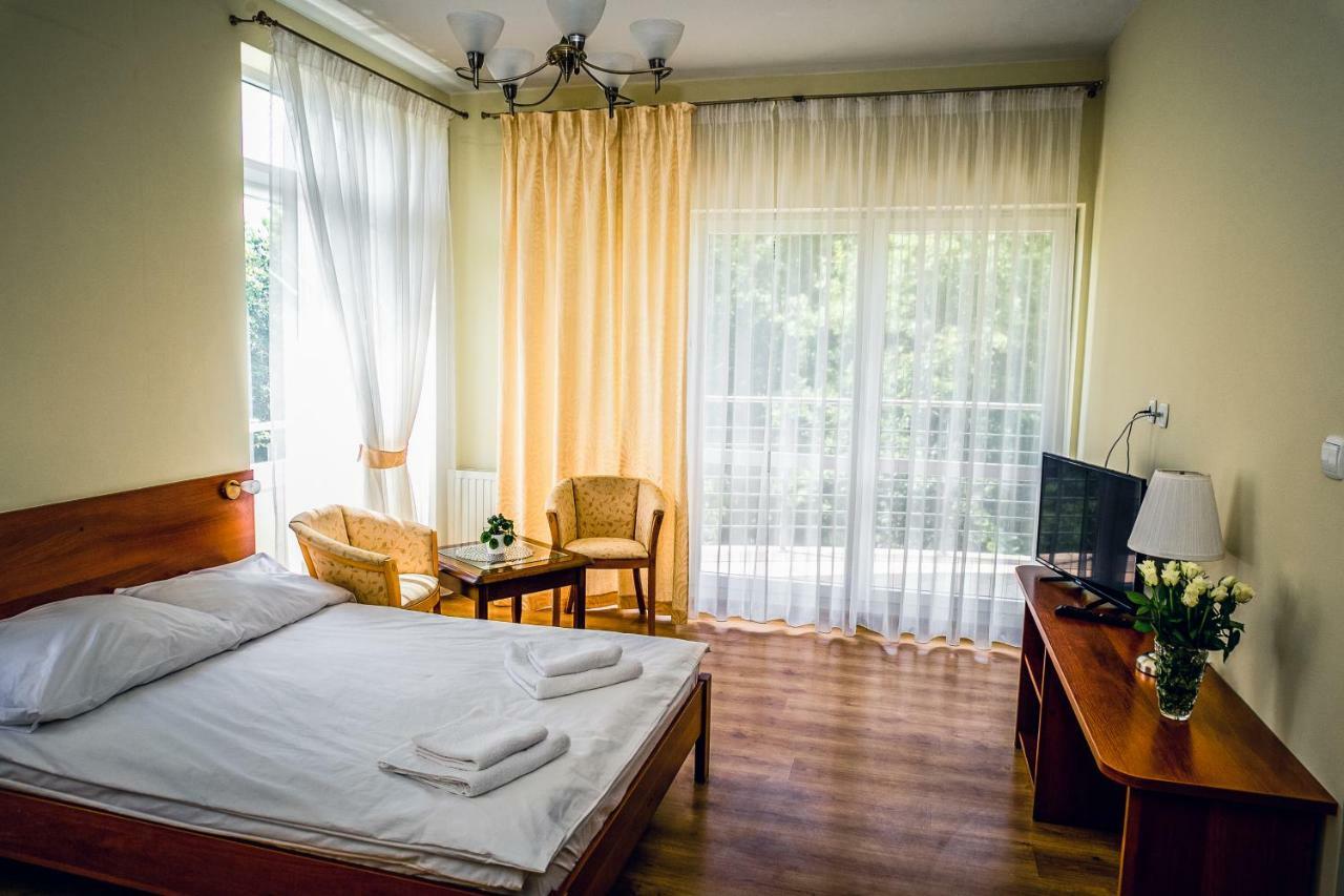 Hotel Hellada Кельце Екстер'єр фото