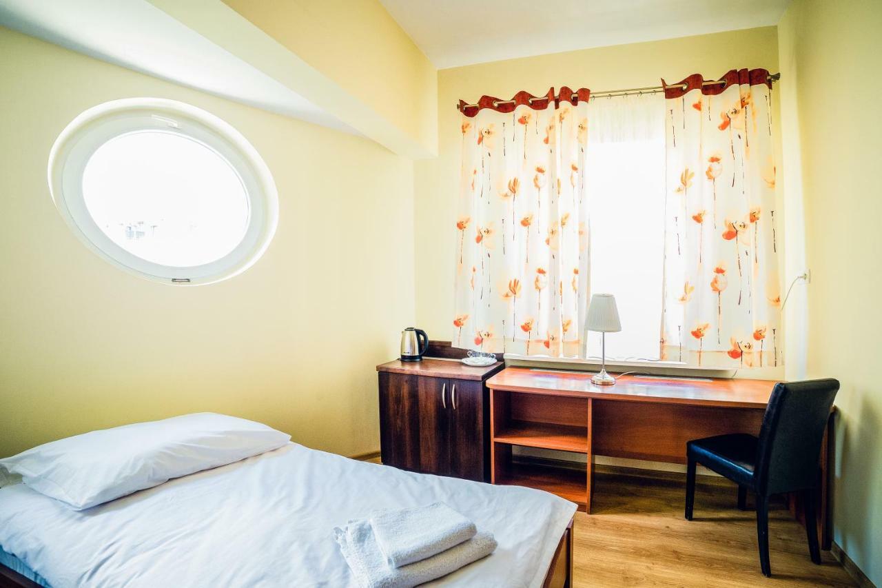 Hotel Hellada Кельце Екстер'єр фото